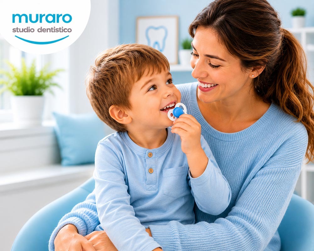 Durante la gravidanza, l’igiene orale assume un ruolo ancora più importante per la salute della futura mamma e del bambino