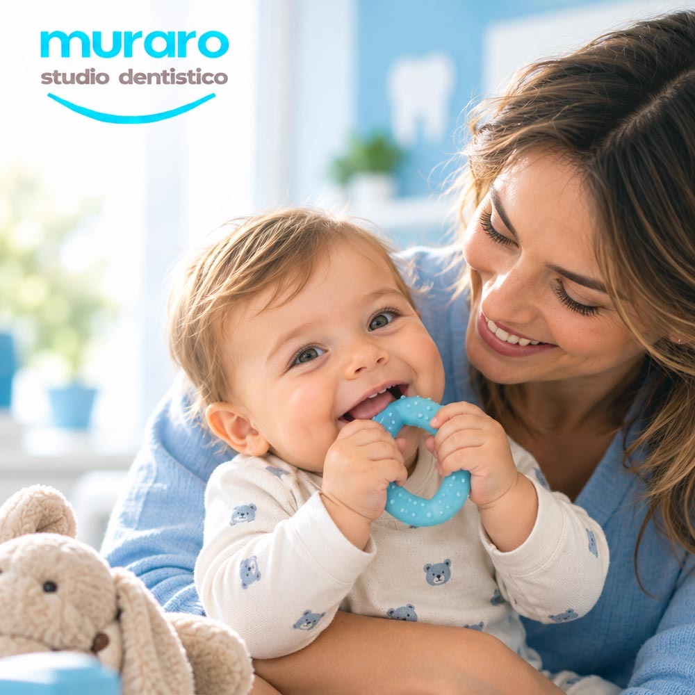 Durante la gravidanza, l’igiene orale assume un ruolo ancora più importante per la salute della futura mamma e del bambino